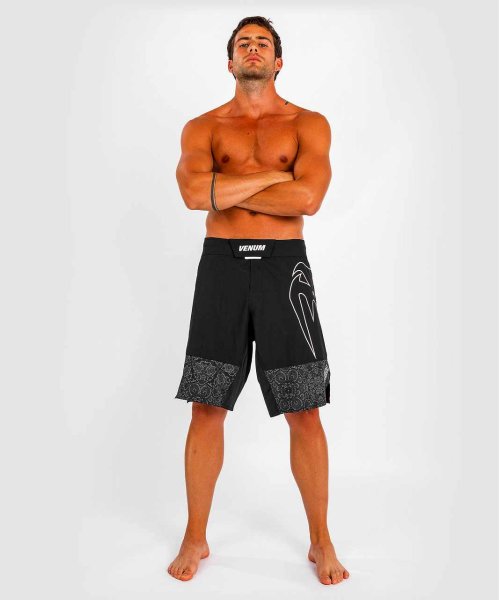 画像4: VENUM ファイトショーツ Light 4.0 黒/白 (4)