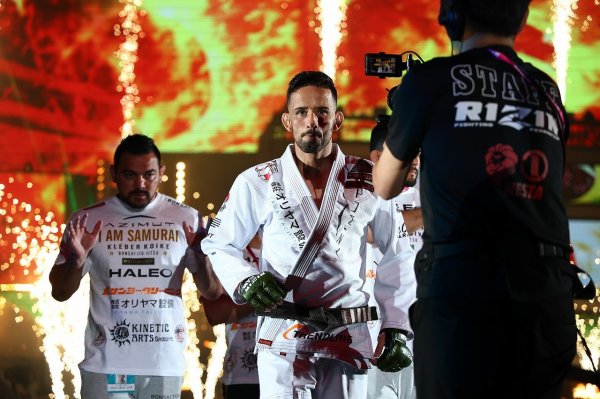 画像5: BULL TERRIER クレベル・コイケ Samurai Tシャツ 黒 (5)