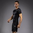 画像2: VENUM ラッシュガード G-Fit Air 半袖 黒/デザートサンド (2)