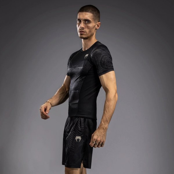 画像2: VENUM ラッシュガード G-Fit Air 半袖 黒/デザートサンド (2)