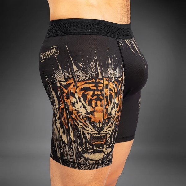 画像1: VENUM Vale Tudo ショーツ Tiger 黒/ネオンオレンジ (1)