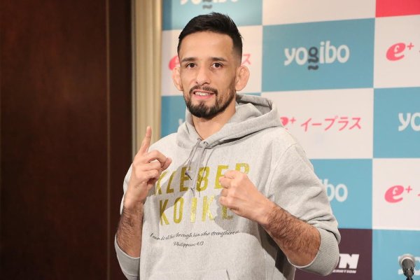 画像5: BULL TERRIER クレベル・コイケ Live to Fight フードパーカー 黒 (5)