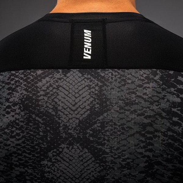 画像5: VENUM ラッシュガード G-Fit Scales 長袖 黒/チャコールグレー (5)